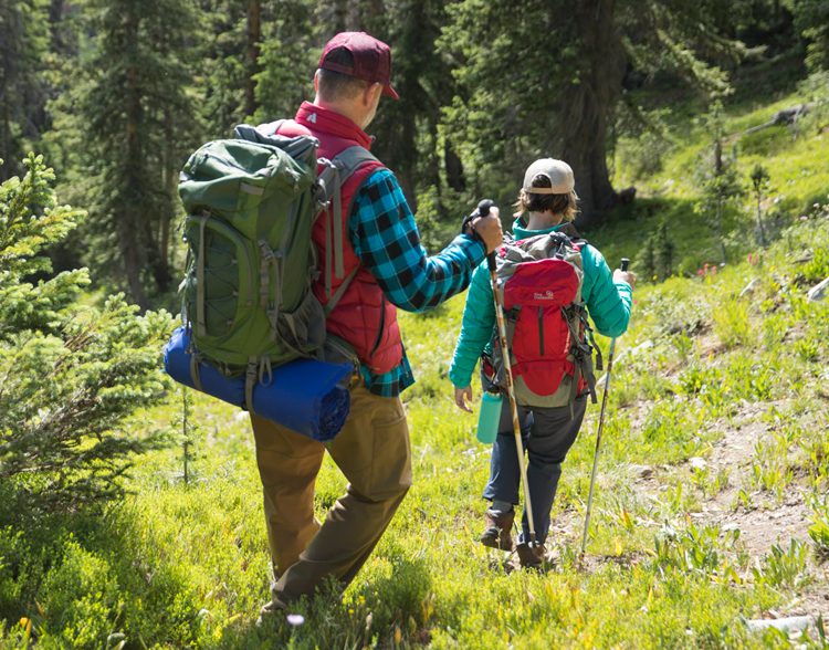 Hiking tips to prevent knee pain - Hampton PT